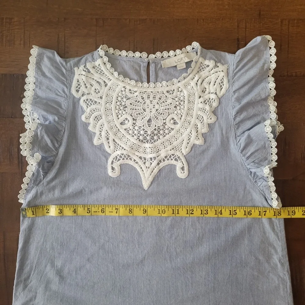 LOFT Women's Blue White Pinstripe Lace Yoke Top XS Ruffle Flutter Sleeve